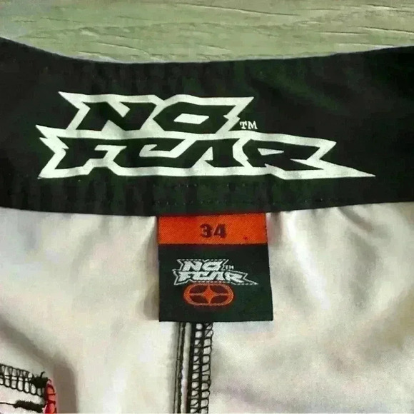 No Fear Men’s Board Short Or Swim Trunks Size 34 Red Black & White Stripe - Picture 4 of 13